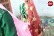 Video: 'तुझको ही दूल्हा बनाऊंगी'... मुस्‍लिम लड़की ने हिंदू लड़के से मंदिर में रचाई शादी, फिर जमकर किया डांस, देखें वीडियो