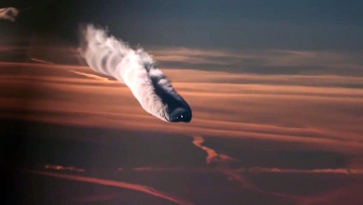 Il filme un autre avion qui arrive droit sur lui en plein vol