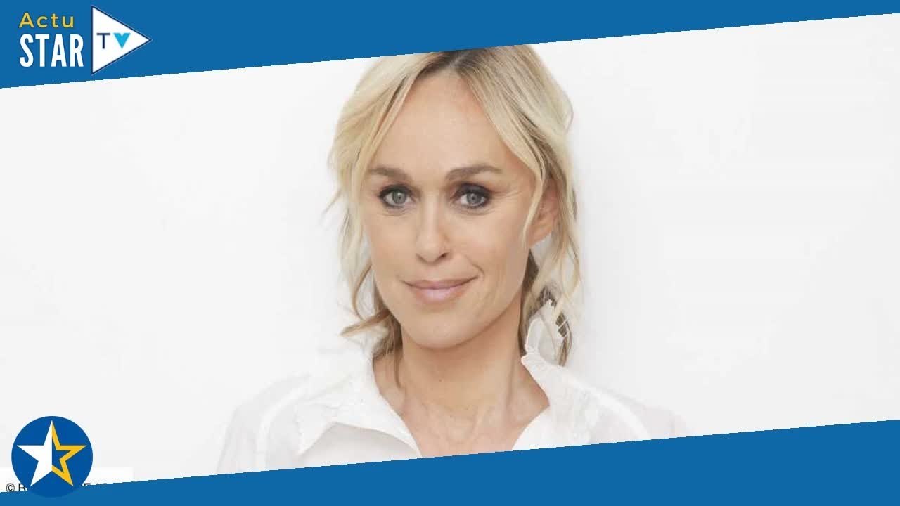 Cécile de Ménibus (La méthode Cauet) : « J'ai poussé la satire de la blonde à forte poitrine »