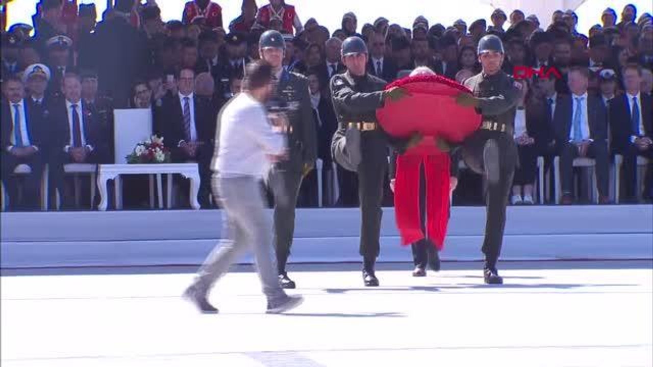 ÇANAKKALE Çanakkale Kara Savaşları'nın 108'inci yıl dönümünde şehitler anıldı