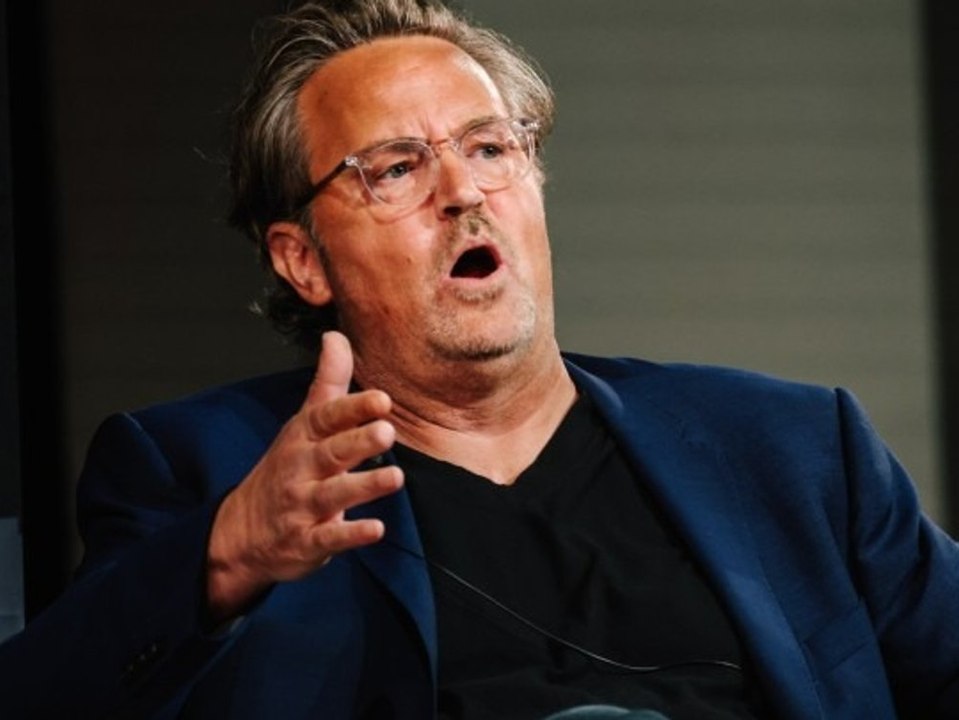 Matthew Perry will Zitat über Keanu Reeves aus seinem Buch streichen