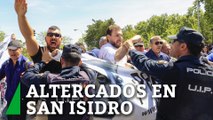 Seguidores de Primo de Rivera se enfrentan a la Policía en el cementerio de San Isidro