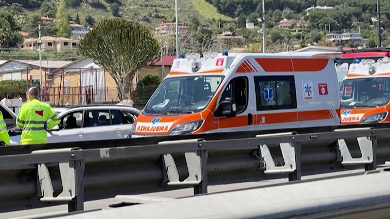Incidenti in Sicilia, spezzate le vite di tre giovani