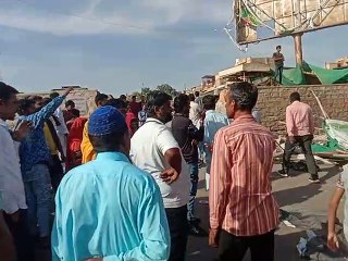 Watch Video: नगरपरिषद के दस्ते ने अस्थाई कब्जे हटाए