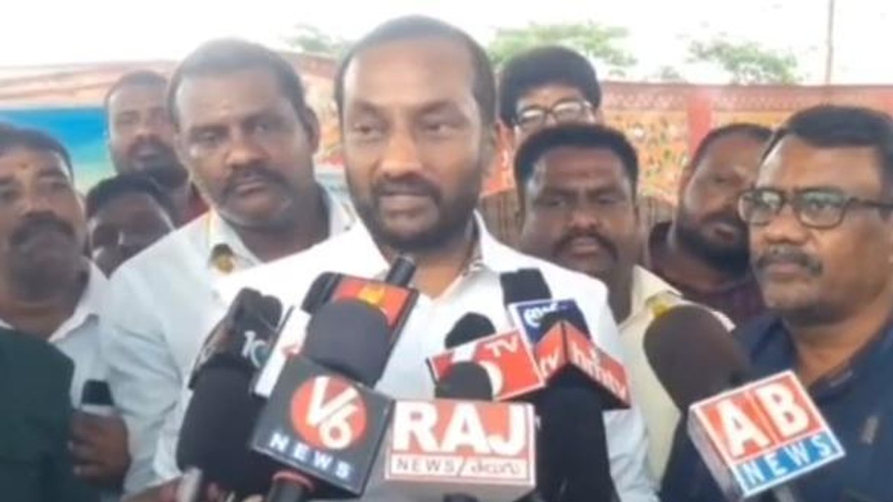 కామారెడ్డి: మీరు అలా చేస్తే.. కేసీఆర్ తో పాటు అందరూ దిగి వస్తారు..!