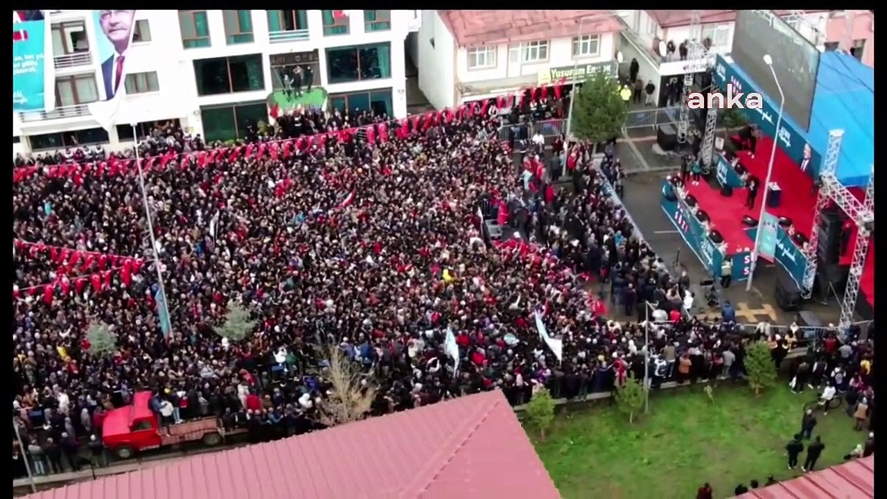 Ekrem İmamoğlu Kars'tan seslendi: "Aynı akıl, hala, cami avlularında miting yapıyor, insanları bölecek cümleler kuruyor"