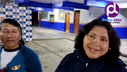 Mujer de 46 años termina la escuela