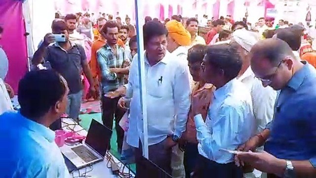 महंगाई से राहत पाने शिविरों में पहले ही दिन उमड़ी भीड़, कम पड़े रजिस्ट्रेशन काउंटर