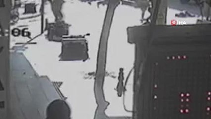 Motosikletin çarptığı yaşlı kadın havada savrulup asfalta düştü