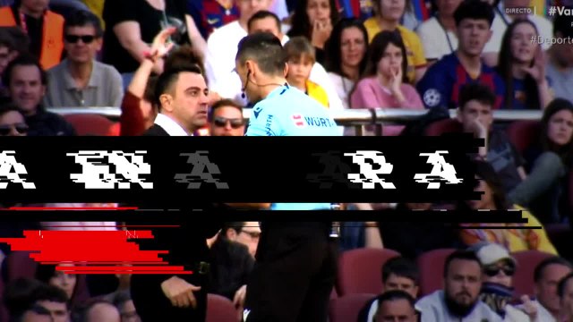 La tensa discusión entre Xavi Hernández y Sánchez Martínez