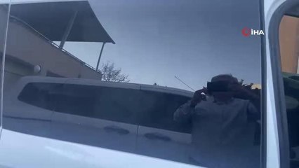 Şeker dağıtan polislere ateş açan zanlı tutuklandı