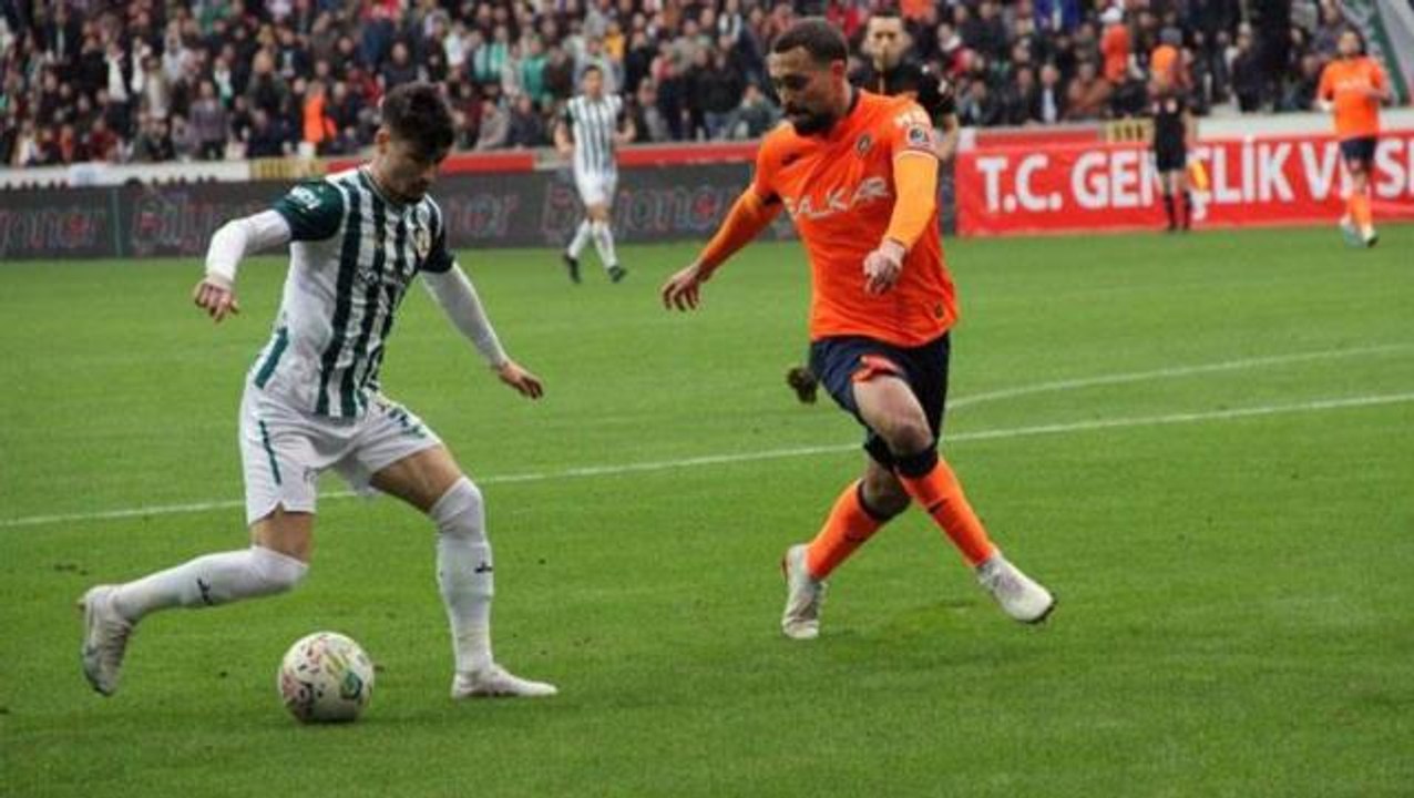 Düşme hattı alev alev! Galibiyeti unutan Başakşehir'den Giresun'da gol şov