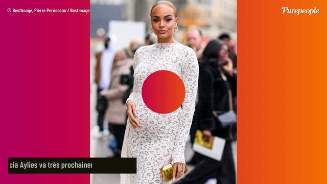 PHOTO Alicia Aylies enceinte : elle partage enfin une photo avec son compagnon !