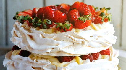 The Easy Sheet Pan Dessert I Always Turn To When Entertaining