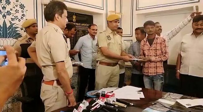 30 लाख के 222 मोबाइल बरामद, पीडि़तों को लौटाए