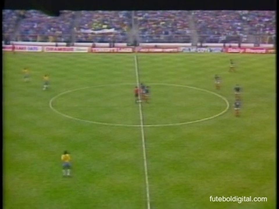Copa Rous 1987  Escócia x Brasil em 26.05.1987 com Galvão Bueno (Globo) jogo completo