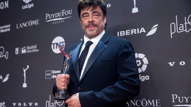 Benicio del Toro rinde homenaje al mundo hispano en los Premios Platino: yo pertenezco a esa línea