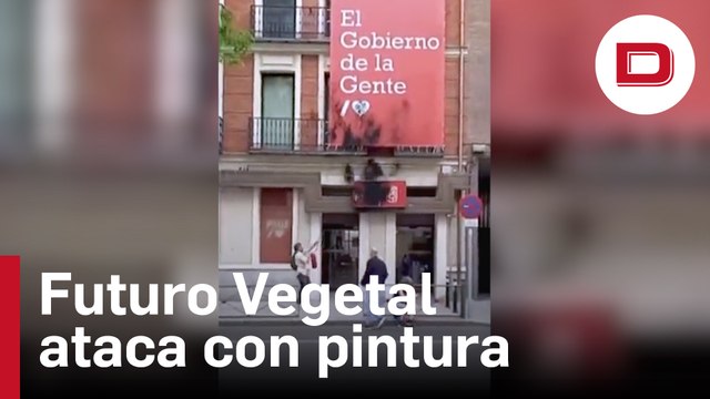 Futuro Vegetal ataca con pintura negra las sedes de PSOE y PP