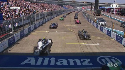Veja a largada  do E-Prix de Berlim da Fórmula E 24/04/2023 18:11:59