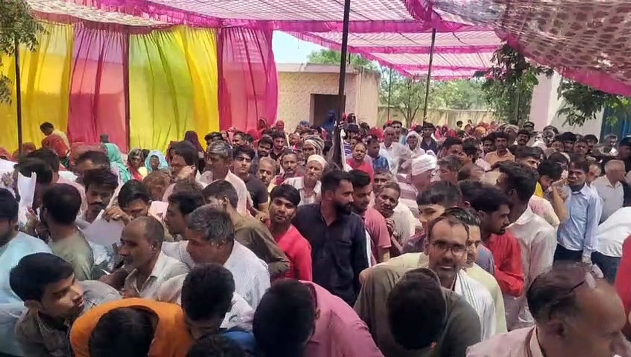 हड़ताल के बीच महंगाई राहत शिविरों का आगाज