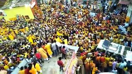 जय माई की जयकारों से गूंजा शहर