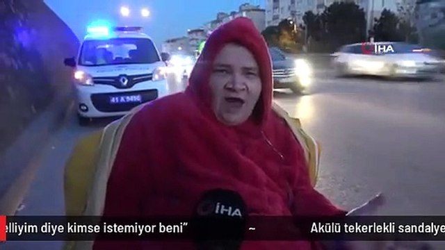 Akülü tekerlekli sandalyesiyle yolda kalan kadının sözleri yürek dağladı: Engelliyim diye kimse istemiyor beni