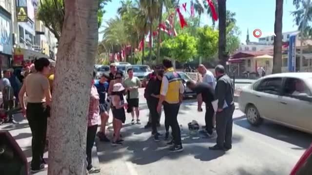 Motosiklet yayaya yol veren otomobile çarptı: 1 yaralı