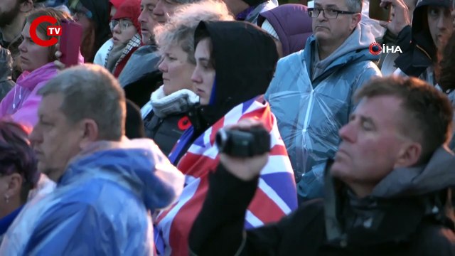 Anzak Koyu'nda geleneksel Şafak Ayini yapıldı