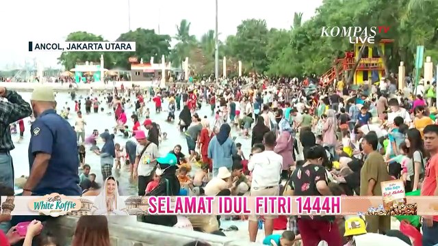 Libur Lebaran, Ribuan Wisatawan Padati Pantai Ancol