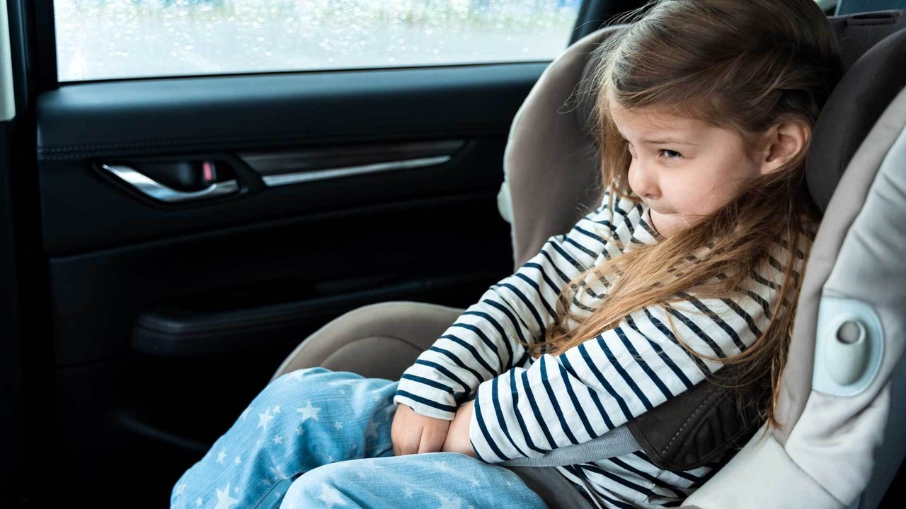 Reiseübelkeit vermeiden: Das hilft deinem Kind