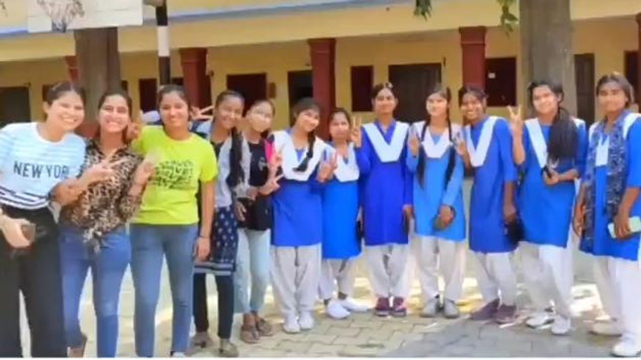 मिलिए अलीगढ़ के हाईस्कूल और इंटरमीडिएट टॉपर से, जानिए कामयाबी का राज