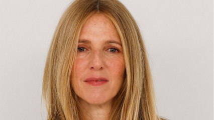 VOICI - Sandrine Kiberlain bouleversée : elle rend un tendre hommage à son père décédé