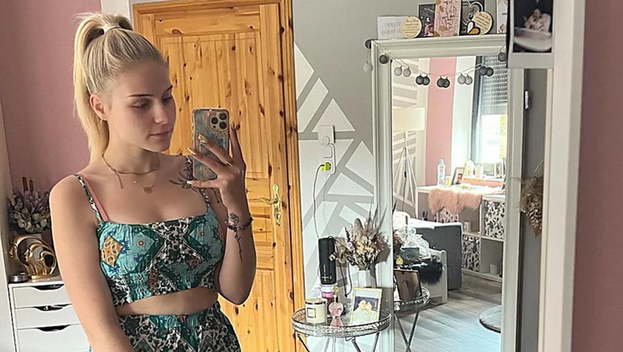 Estefania Wollny im Bauchfreilook - „Wie schön kann man sein?“