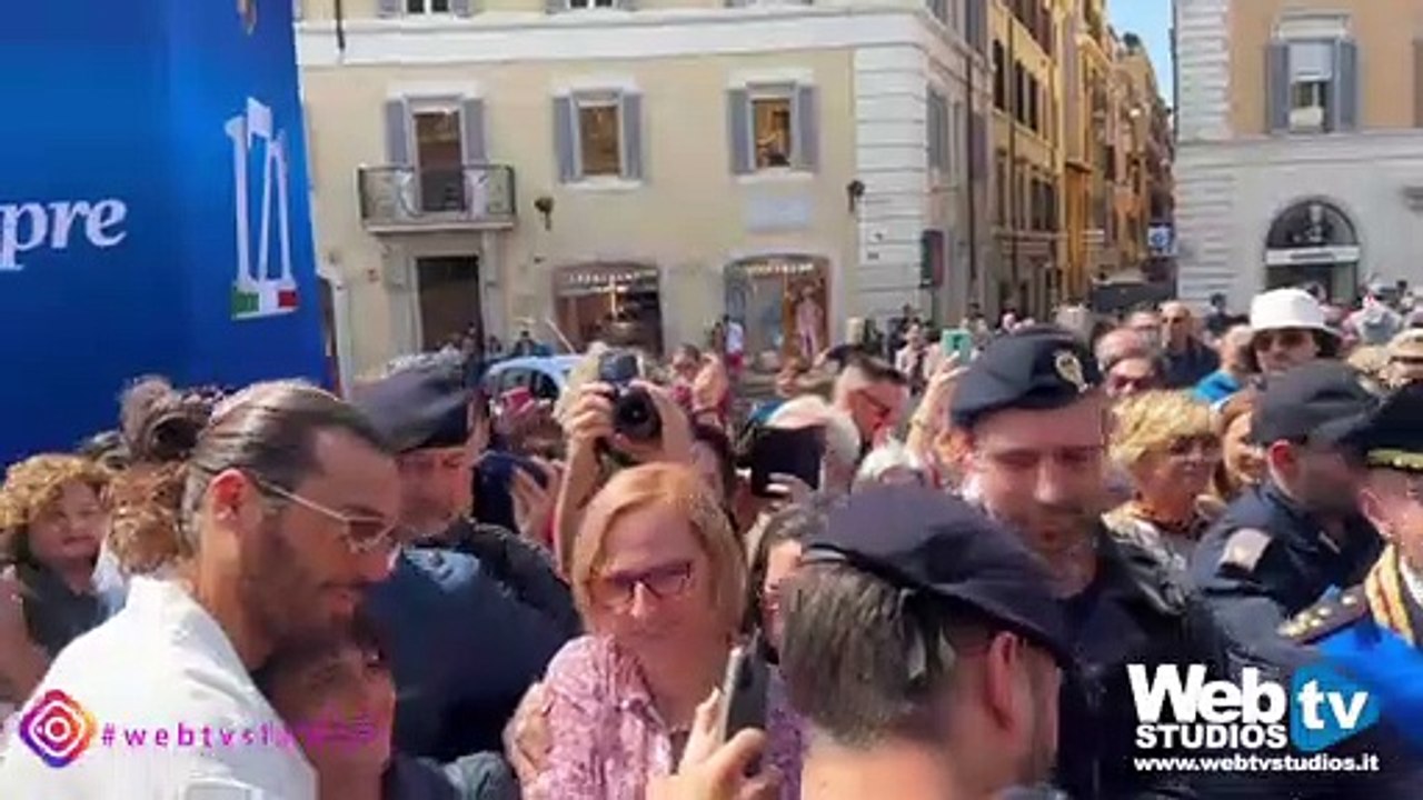 Can Yaman alla Festa della Polizia #webtvstudios #donatorinati