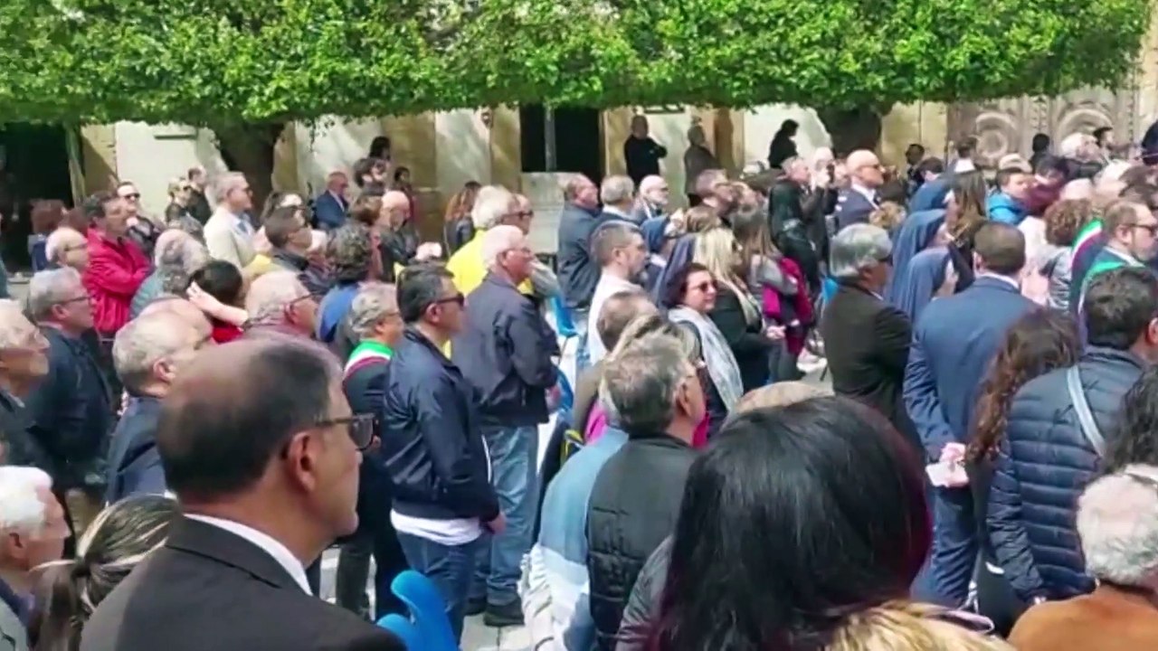 A Castelvetrano, la prima visita del ministro dell'Interno, Matteo Piantedosi, dopo la cattura di Messina Denaro.