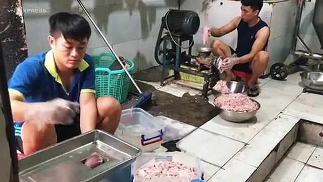Quán bún chả Hà Nội lâu năm bậc nhất ở Sài Gòn