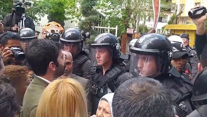 Diyarbakır'da gözaltı protestosu: 'Faşizme karşı başkaldırın'