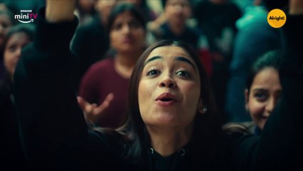 When You Date In College - Trailor