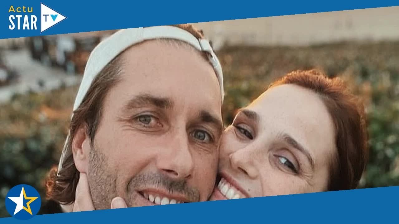 Camille Lou fiancée : Ahmed Sylla avoue avoir mis "un petit coup de pression" à Romain Laulhé pour q