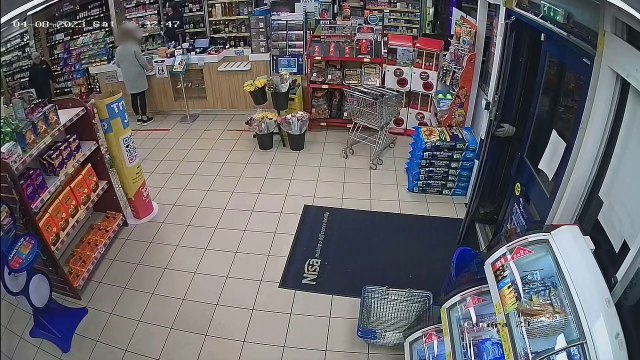 Watch moment shopkeeper tackles attempted robber and smacks him in the gob