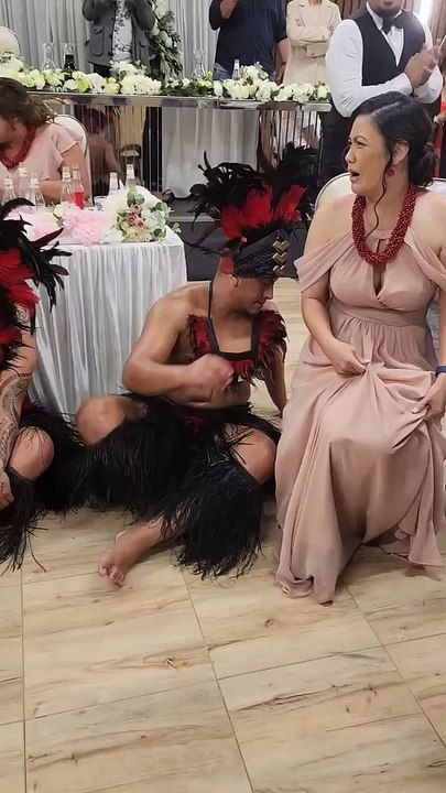 Praise God Drums of the Pacific New Zealand Cook Islands Maori and Pacific Professional Dance Group