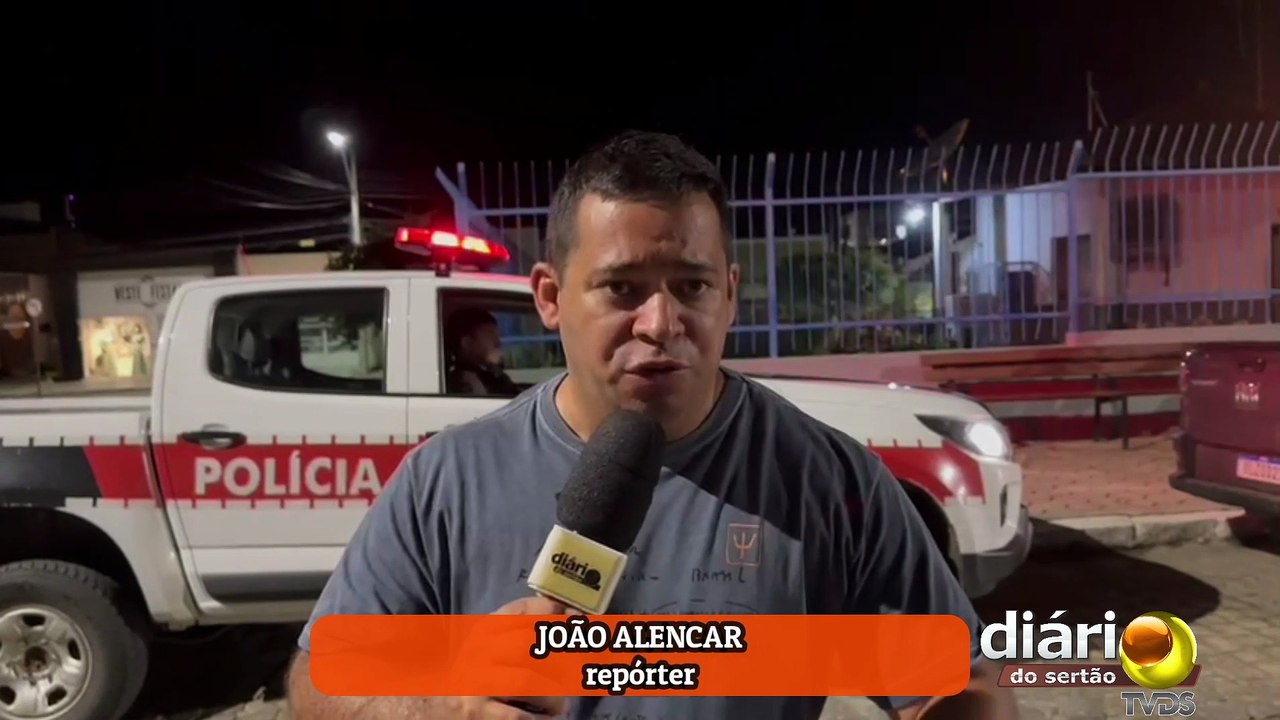 Dupla invade residência na cidade de Pombal, faz família de refém, rouba pertences e foge a pé