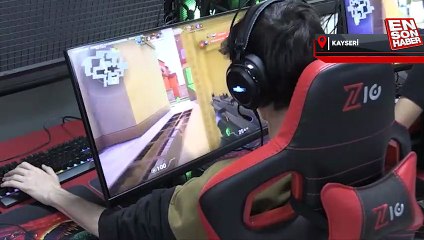 Kayseri'de oyun meraklısı gençler, e-spor ile dünyaya açılıyor