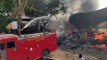 बाँस बल्ली और कबाड़ के गोदाम में लगी आग, देखें वीडियो