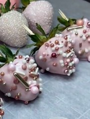 "Curso de Decoración de Fresas con Chocolate: ¡Conviértete en un Experto en la Creación de Deliciosas Obras de Arte Comestibles!" 