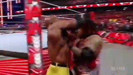 Bronson_Reed_stands_tall_over_Austin_Theory_and_Bobby_Lashley:_Raw_highlights,_April_24,_2023(360p)