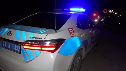 Takla atan hafif ticari araç hurdaya döndü: 2 ağır yaralı