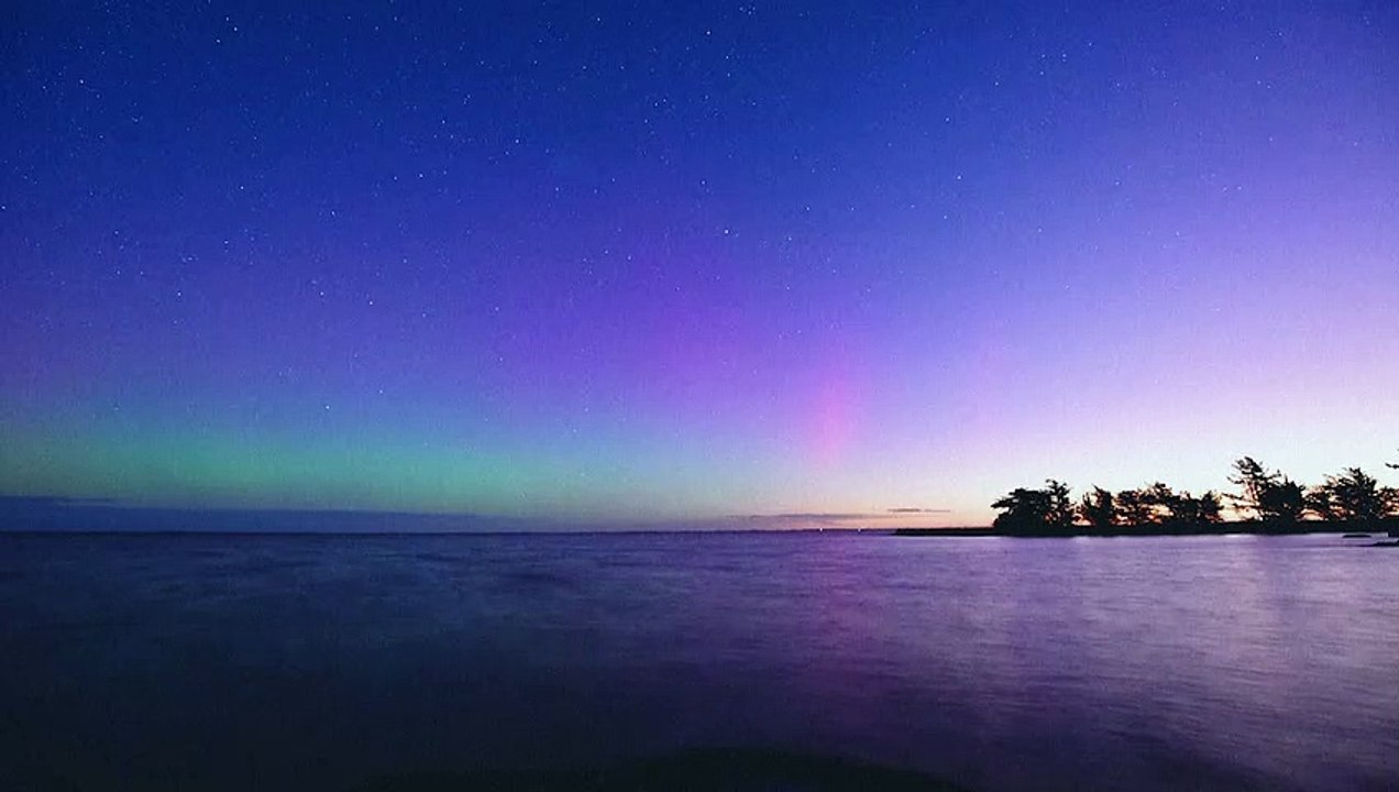 TIMELAPSE: Stunning southern lights illuminate New Zealand skies