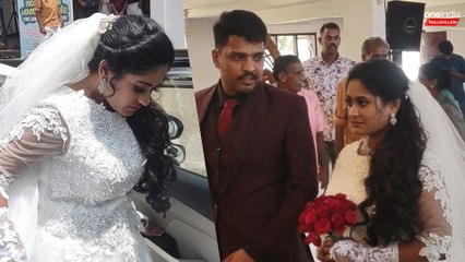 മാലാഖയെ പോലെ നീലക്കുയിൽ സീരിയൽ താരം കരോലിൻ വിവാഹത്തിന് പള്ളിയിൽ എത്തിയപ്പോൾ