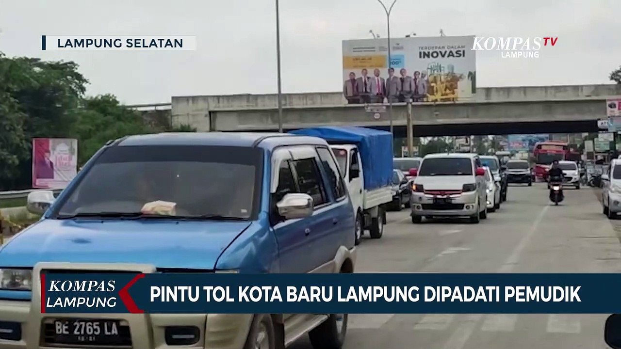 Masa Arus Balik, Pintu Tol Kota Baru Lampung Dipadati Pemudik
